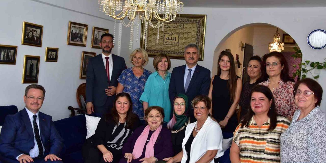 Vali Ünlü Ve Eşinden Mübeccel Kafkaslı’ya Evinde Ziyaret