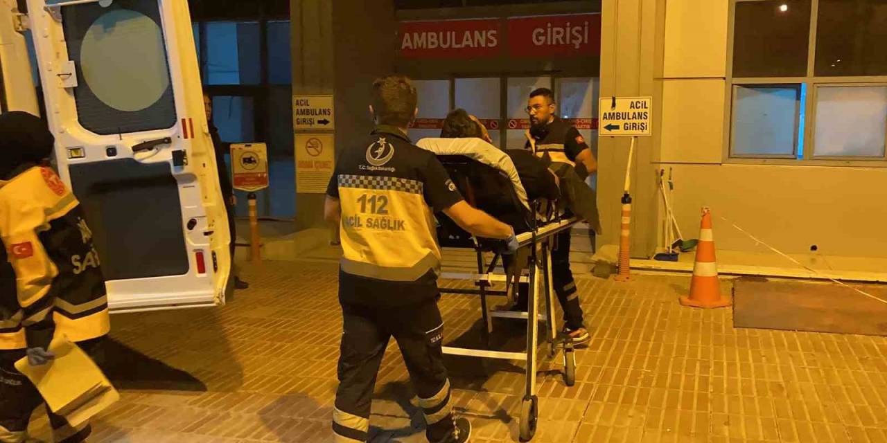 Eşine Kızdı Kendini Bıçakladı