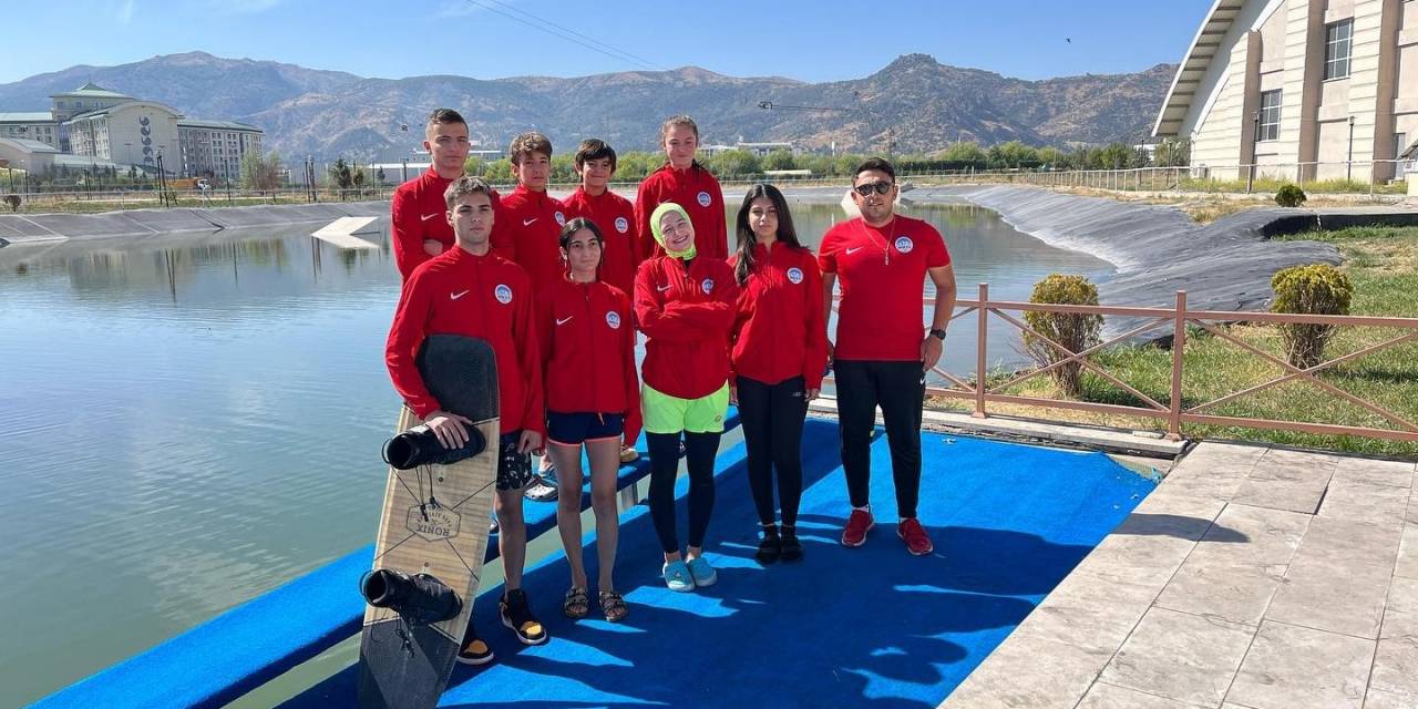 Denizi Olmayankayseri’den Su Kayağı Milli Takımı’na 8 Sporcu