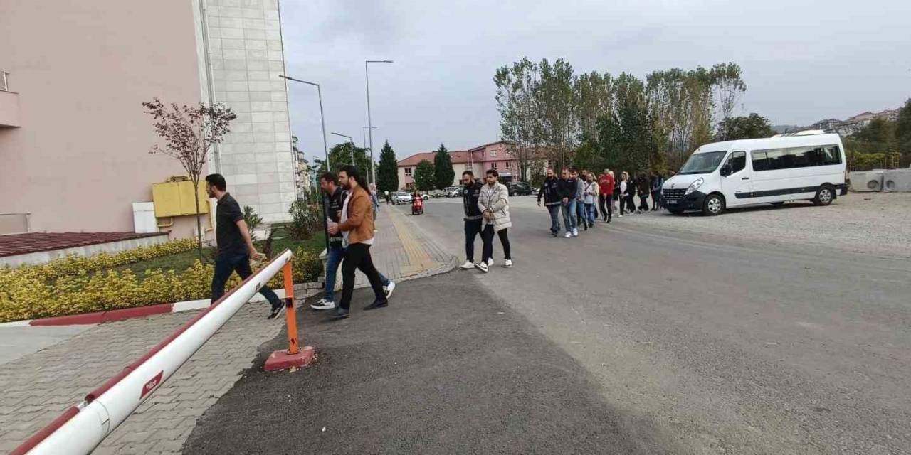 Rehabilitasyon Merkezi Operasyonunda 11 Gözaltı