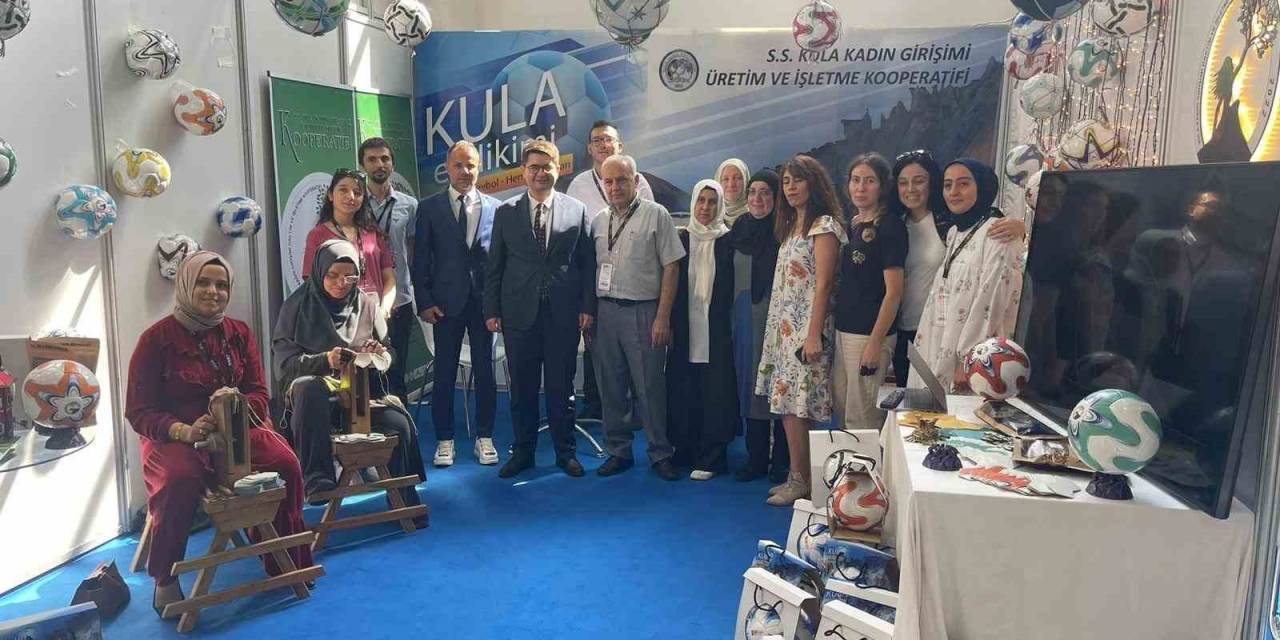 Kulalı Kadınların Ürettiği El Dikimi Toplar Görücüye Çıktı