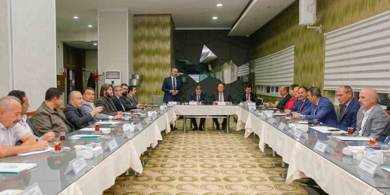 Bayburt Üniversitesi Danışma Kurulu Toplantısı, Vali Eldivan Başkanlığında Gerçekleşti