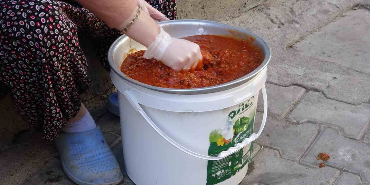 Marketten Almak Yerine Binbir Zahmetle Kendileri Hazırlıyor