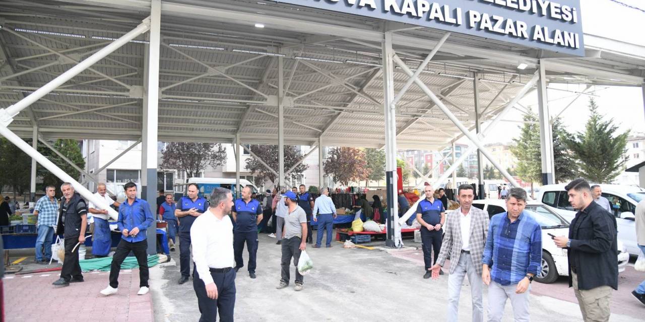 Pursaklar Belediyesi Kapalı Pazar Alanları Yapımına Önem Veriyor