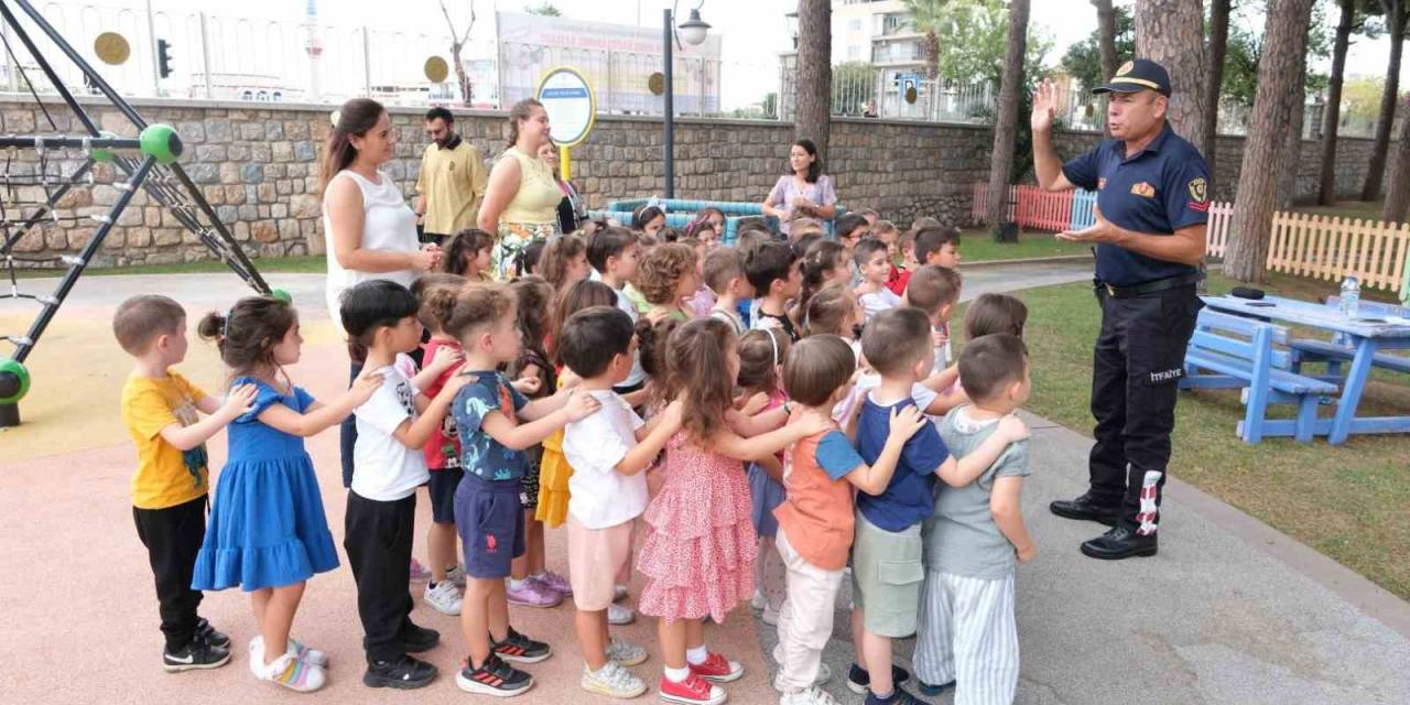 Aydın Büyükşehir Belediyesi, İtfaiyecilik Haftası’nda Miniklere Eğitim Verdi