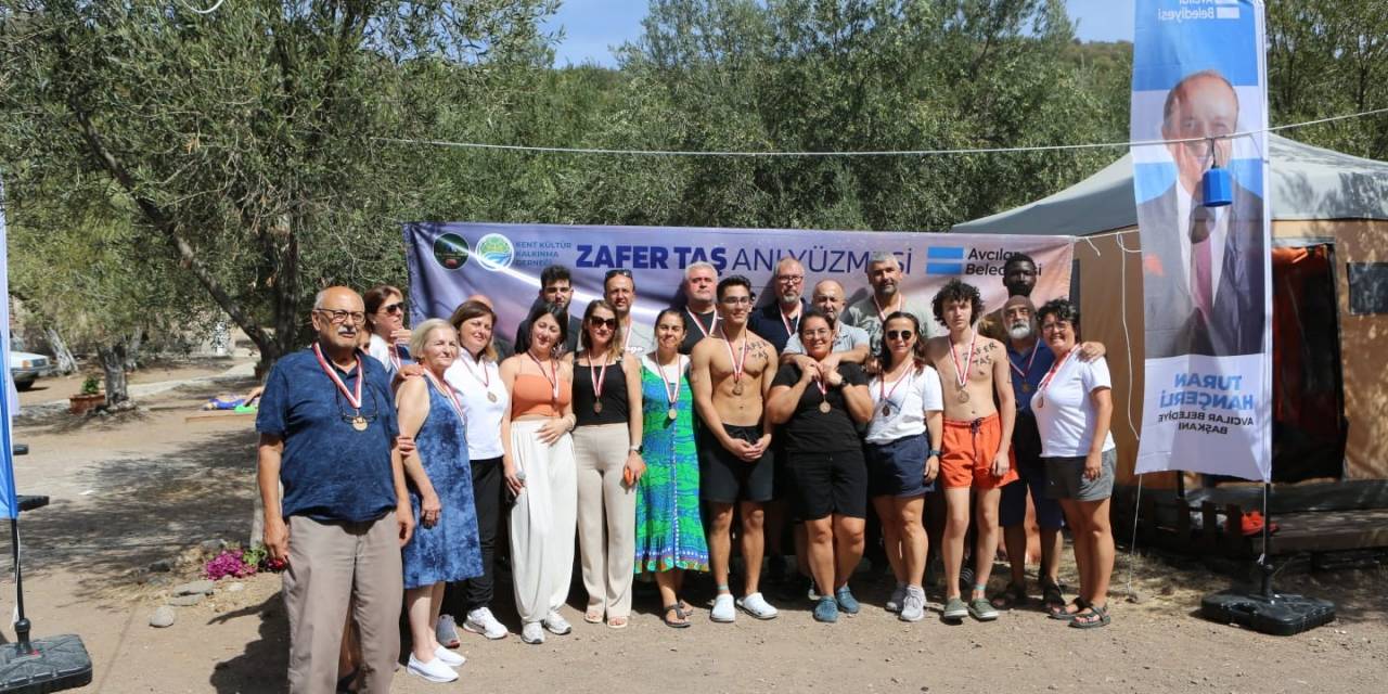 Avcılar’ın Sevilen Diş Hekimi Zafer Taş Yüzme Etkinliğinde Anıldı