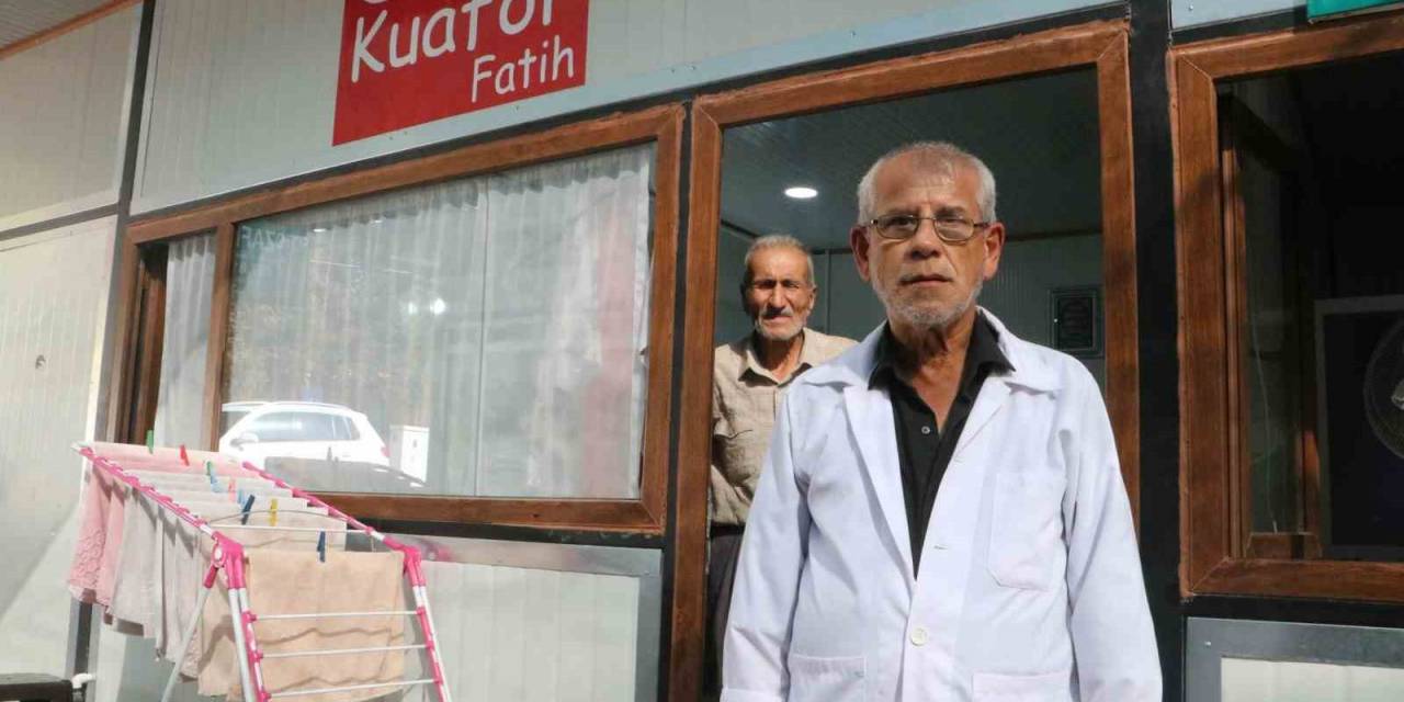 Enkaz Kentte Ücretsiz İş Yerleri Depremzede Esnafa Can Suyu Oldu