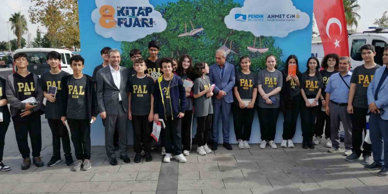 Bu Fuarda Toplanan Kitaplar Hatay’daki Depremzede Öğrencilere Gönderilecek