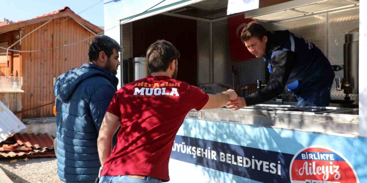 Büyükşehir’den Üniversite Öğrencilerine Destek