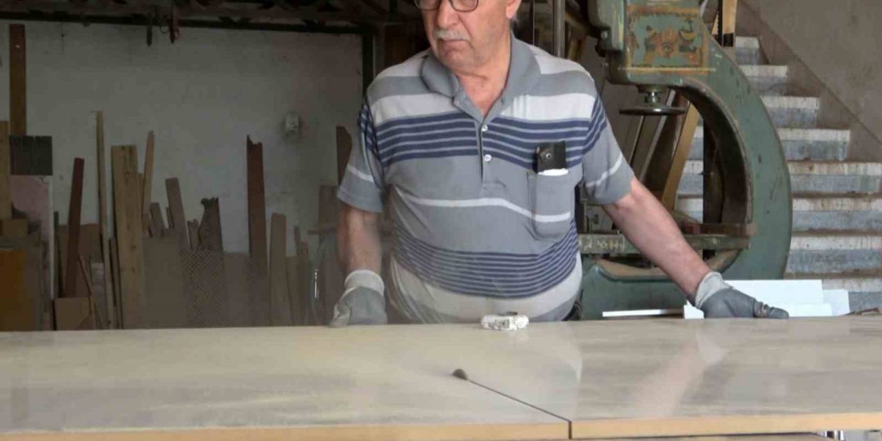 Aşkla Yaptığı Marangozluk Mesleğini 55 Yıldır Devam Ettiriyor