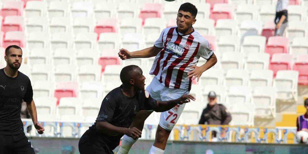 Trendyol Süper Lig:  E.y. Sivasspor: 0 - A. Hatayspor: 0  (İlk Yarı)