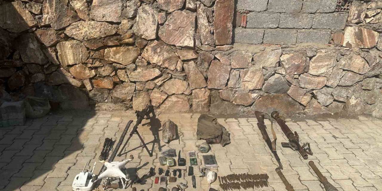Bitlis’te Terör Operasyonu, Çok Sayıda Mühimmat Ele Geçirildi