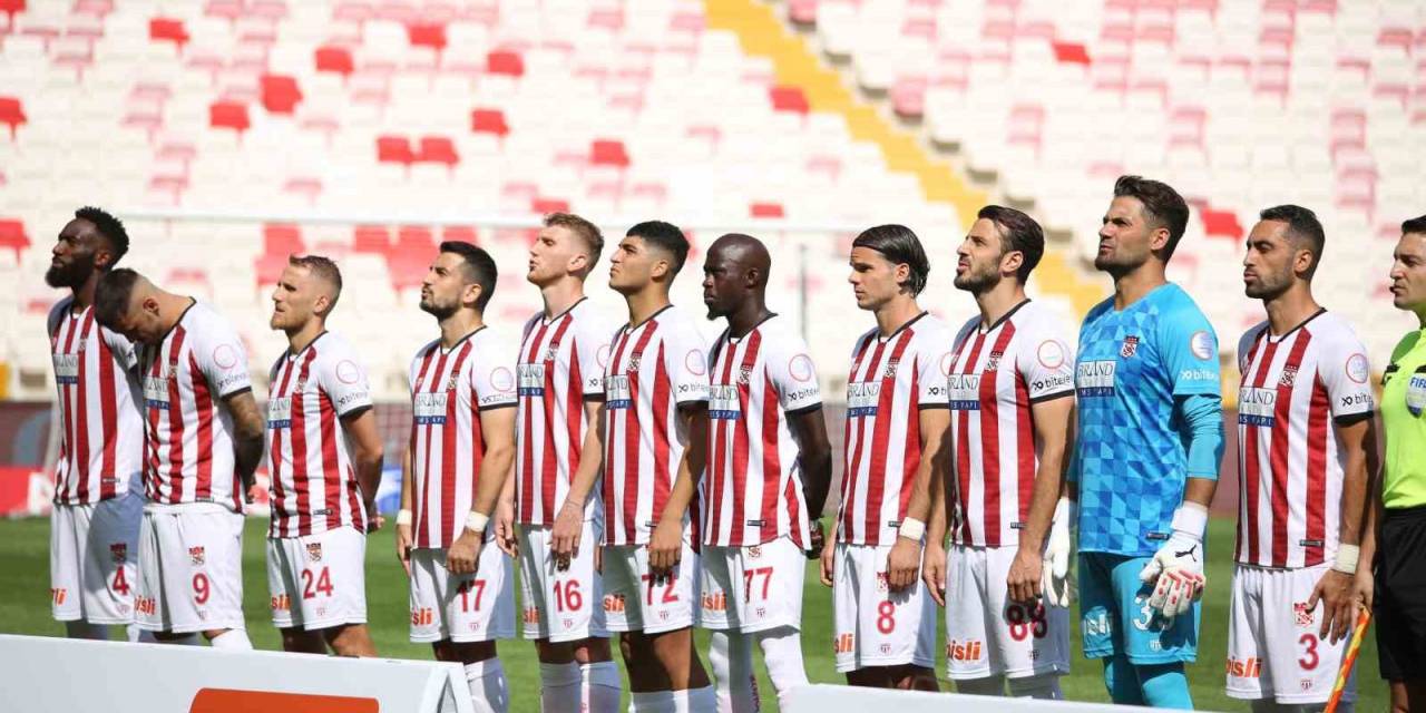 Sivasspor Süper Lig’de 4. Beraberliğini Aldı!