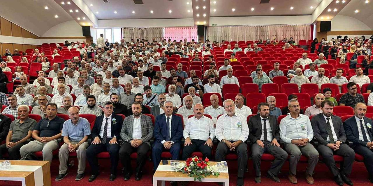 “Peygamberimiz, İman Ve İstikamet” Konferansı Düzenlendi