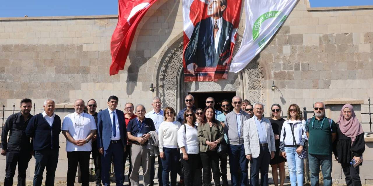 Rektör Alma Ve Mta Ekibinden Tarihi Ejder Kervansarayı’na Ziyaret