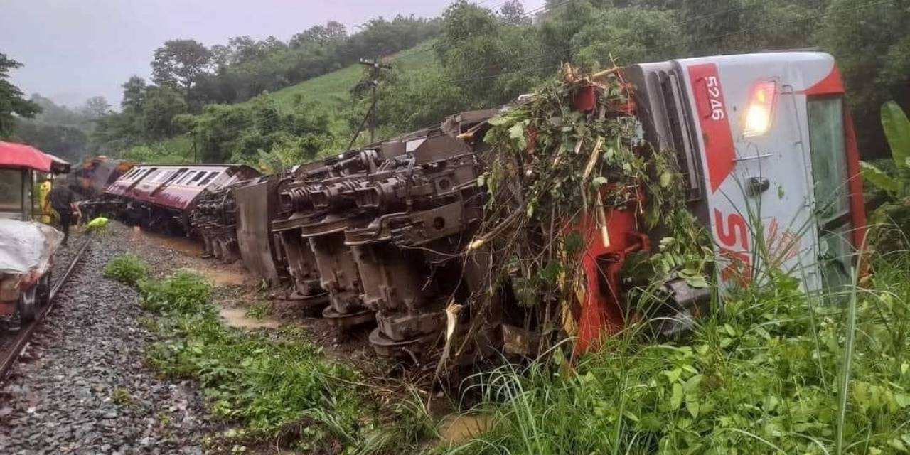 Tayland’da Sel Suları Köprüyü Yıktı