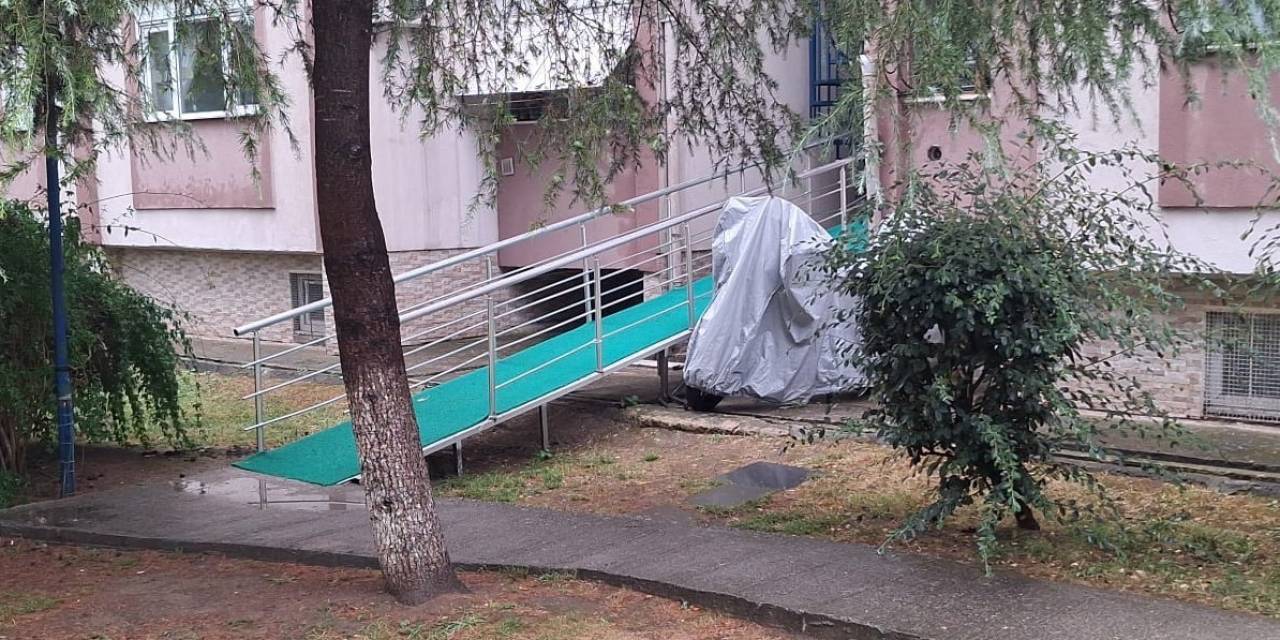 Rampadan Düşen Yaşlı Adam Hayatını Kaybetti
