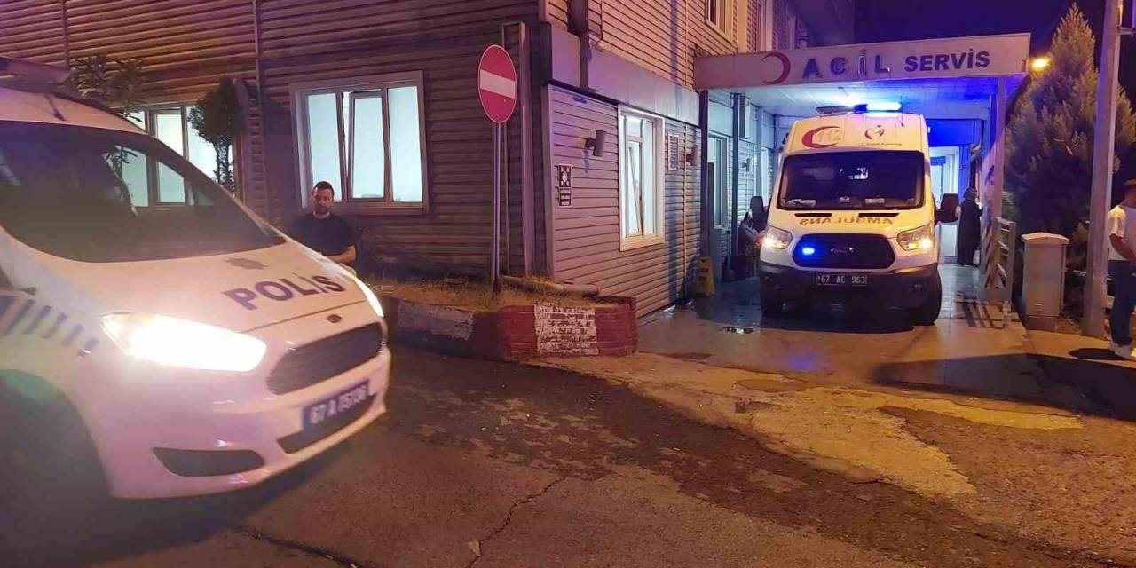 Masadaki Tartışma Kavgaya Dönüştü, Kafasında Şişe Kırdılar
