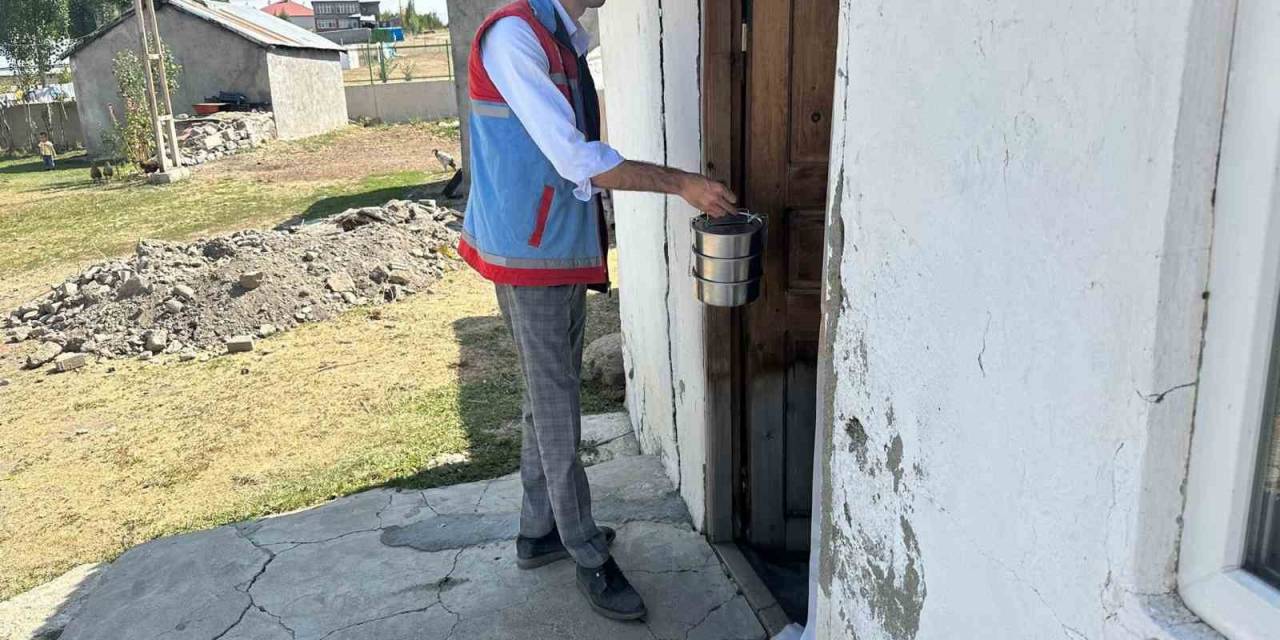 Hamur’da İhtiyaç Sahiplerine Sıcak Yemek Projesi