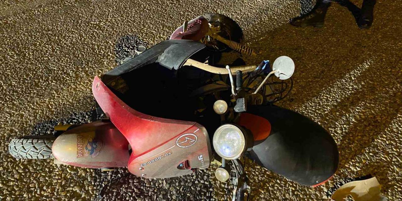 Önce Park Halindeki Araca, Sonra Elektrikli Motosiklete Çarptı: 1 Ölü