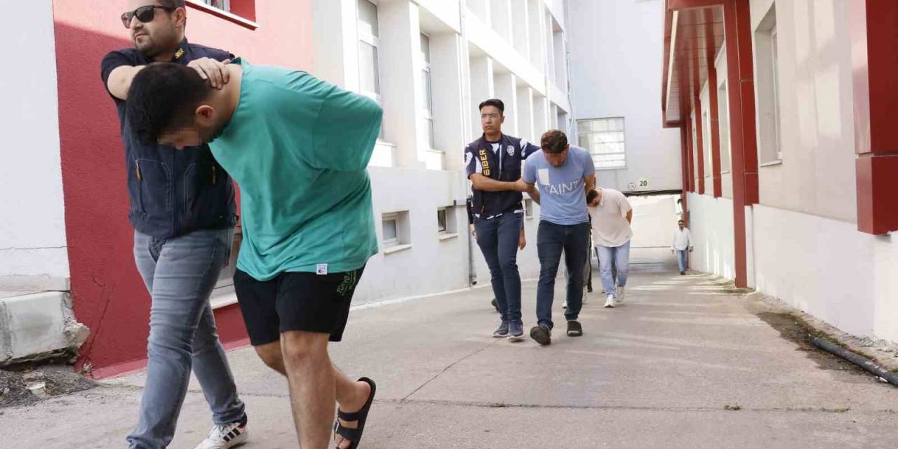 Casus Yazılımla Uzaktan Cep Telefonlarına Erişen Çeteye Operasyon