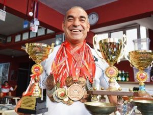 By-passlı Şampiyon Ölüme Meydan Okuyor