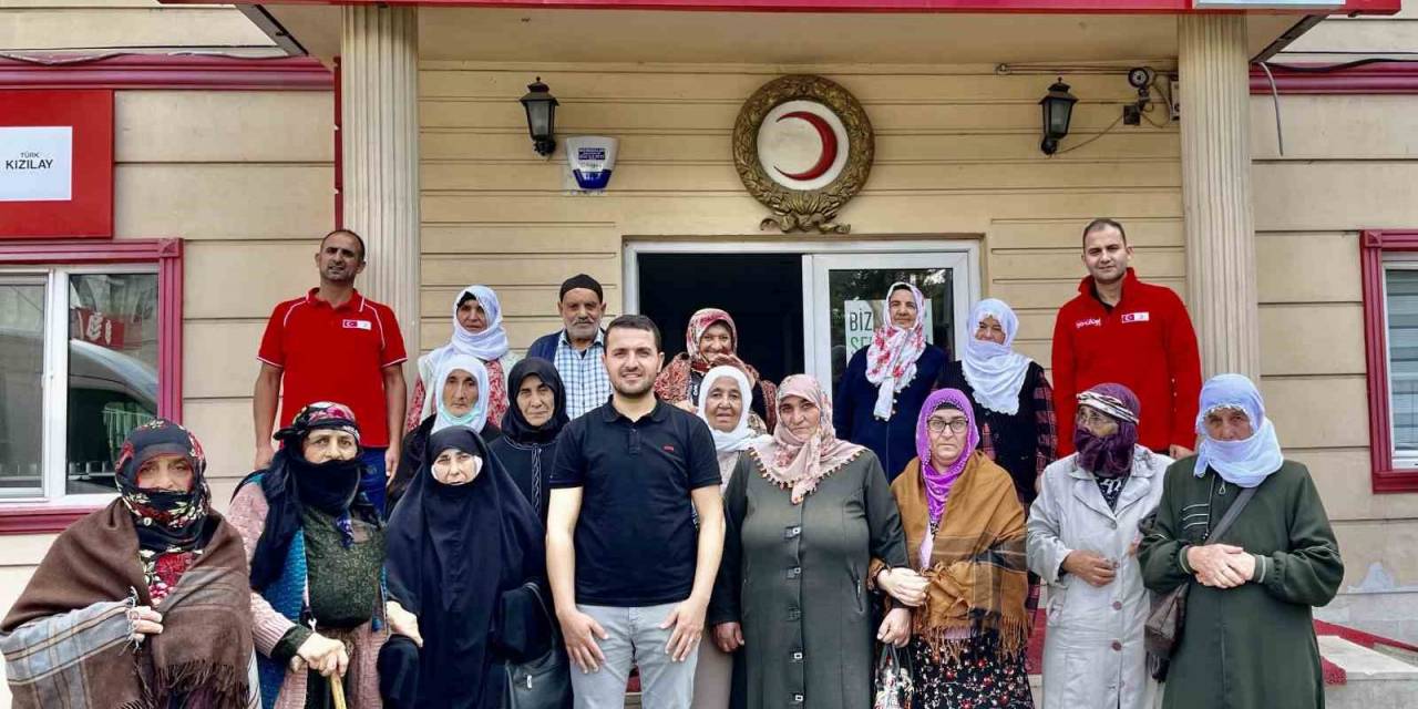 Kızılay’dan Yaşlılara Sürpriz
