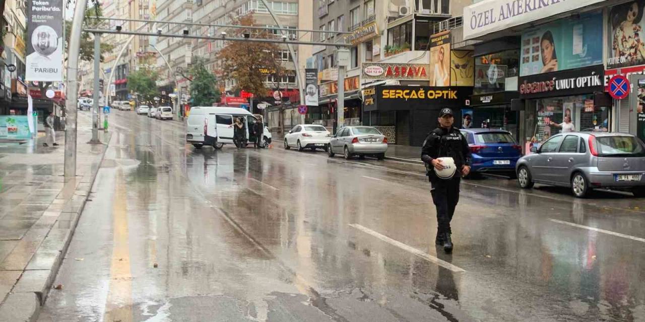 Ankara’da Unutulan Şüpheli Çanta Kontrollü Şekilde Patlatıldı