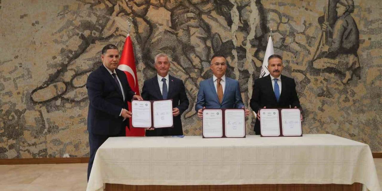 Çiftçilere 35 Milyon Kilogramlık Arpa, Buğday Tohumu Ve Gübre Desteği