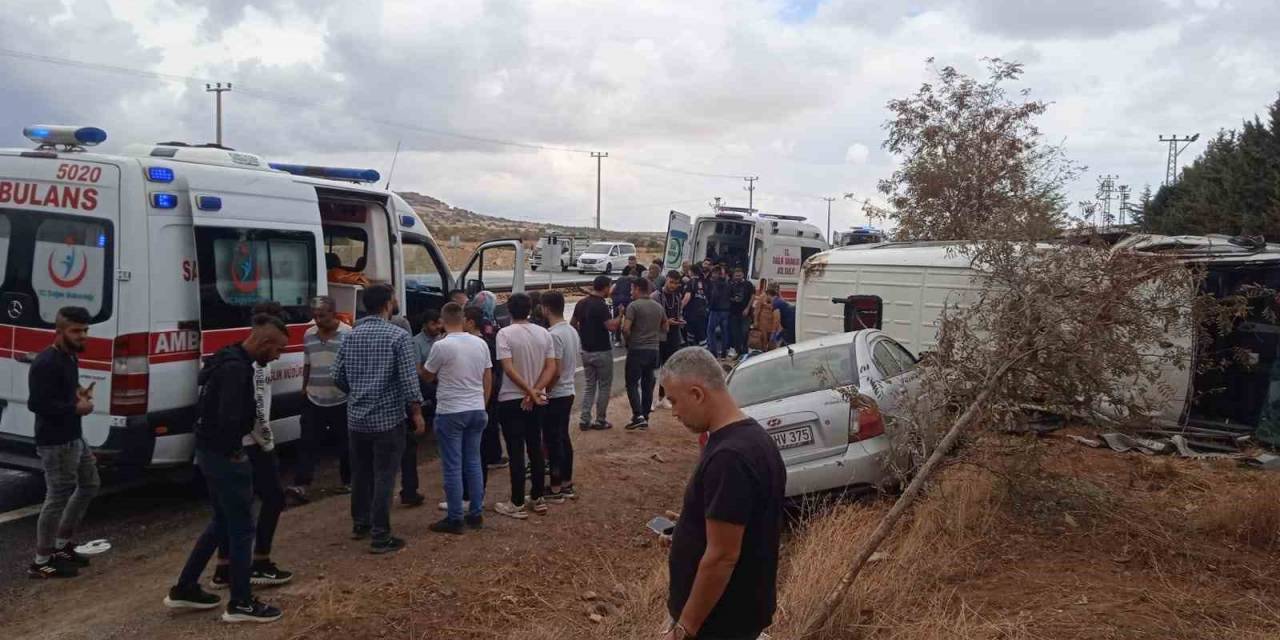 Osmaniye-gaziantep Karayolunda Hatalı Sollama Kaza Getirdi: 8 Yaralı