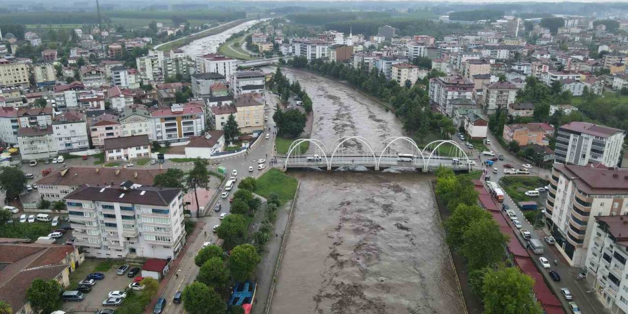 Başkan Kılıç: “İlçemizde Her Yağmurda Yaşanan Sel Korkusu Artık Tarih Olacak”