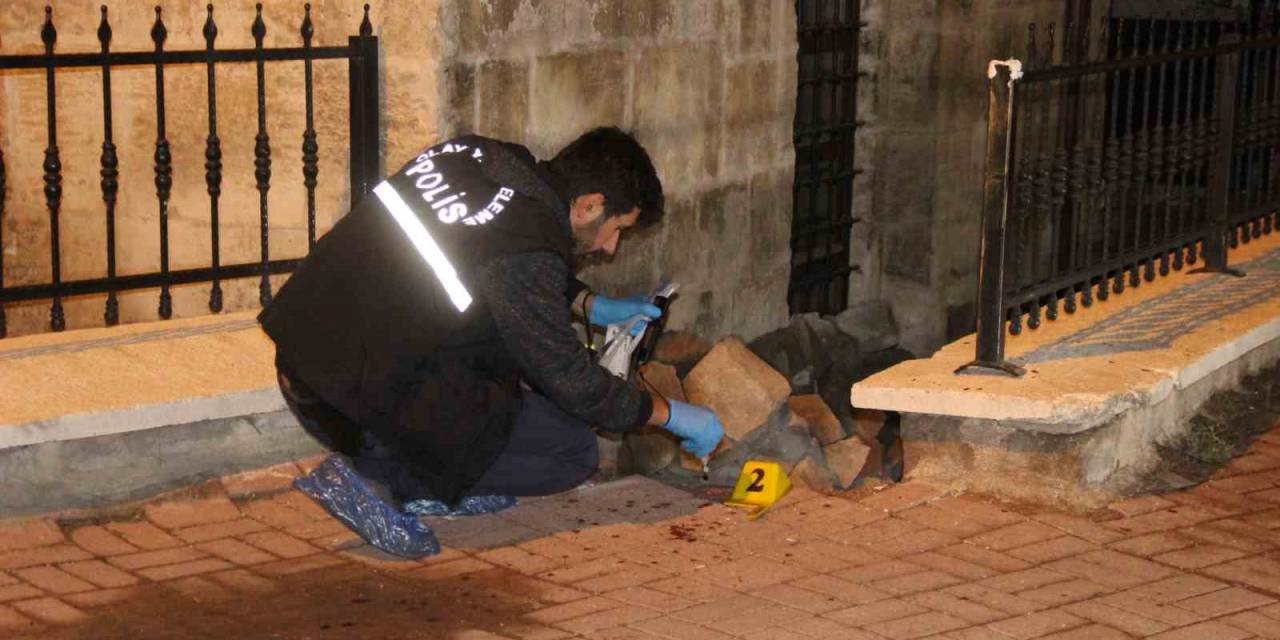 Karaman’da Göğsünden Bıçaklanan Kişi Ağır Yaralandı
