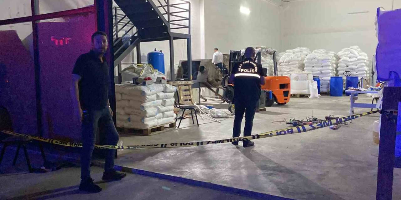 Deterjan İmalathanesinde Feci Olay: Karıştırıcı Mikserin Altında Kaldı