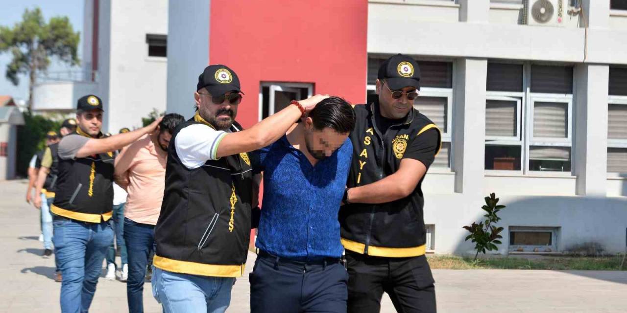 Polisin Uygulama Yapmasına İzin Vermeyen 2 Kişi Tutuklandı