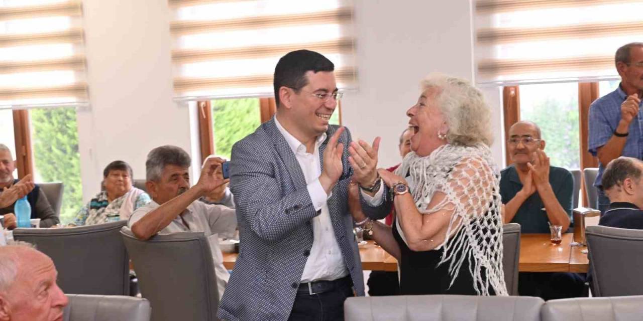 Kepez Belediye Başkanı Tütüncü, Huzurevi Sakinleri İle Bir Araya Geldi