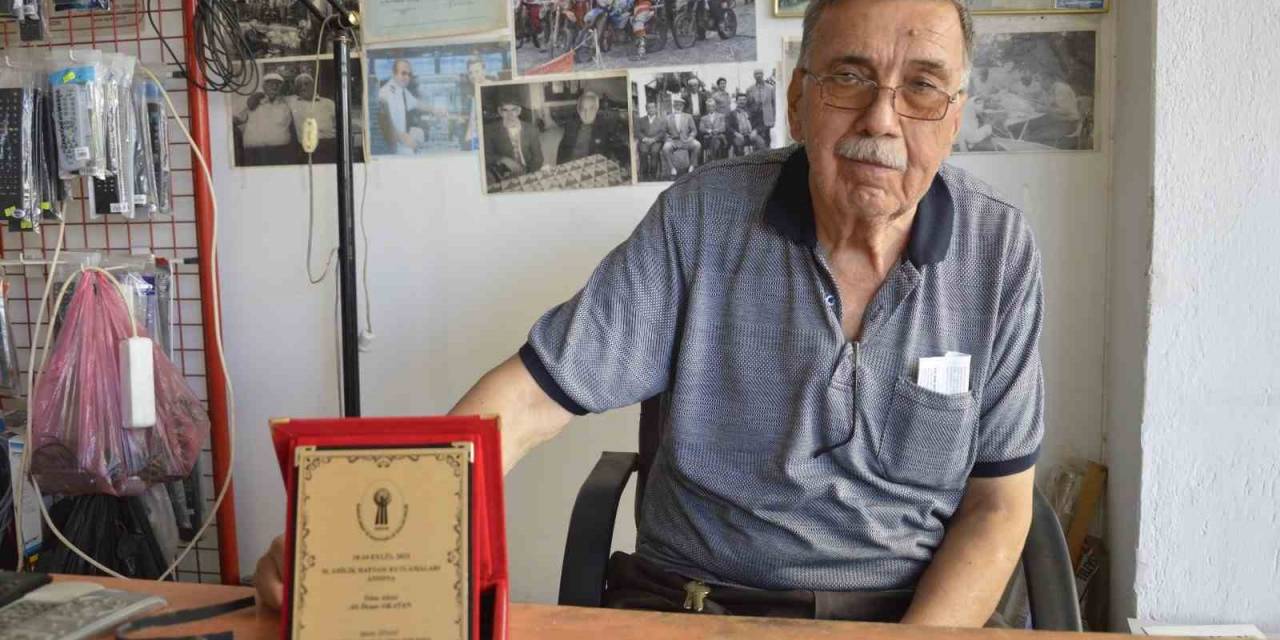 Saat Tamircisiyken Askerde İlk Kez Gördüğü Televizyondan Etkilenip Meslek Değiştirdi