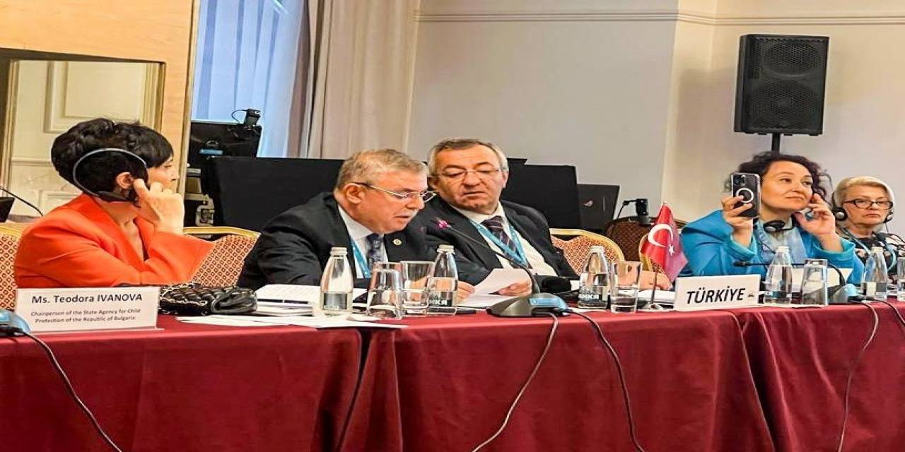 Maviş, “Dünya’daki Krizlerden En Çok Çocuklar Etkileniyor”