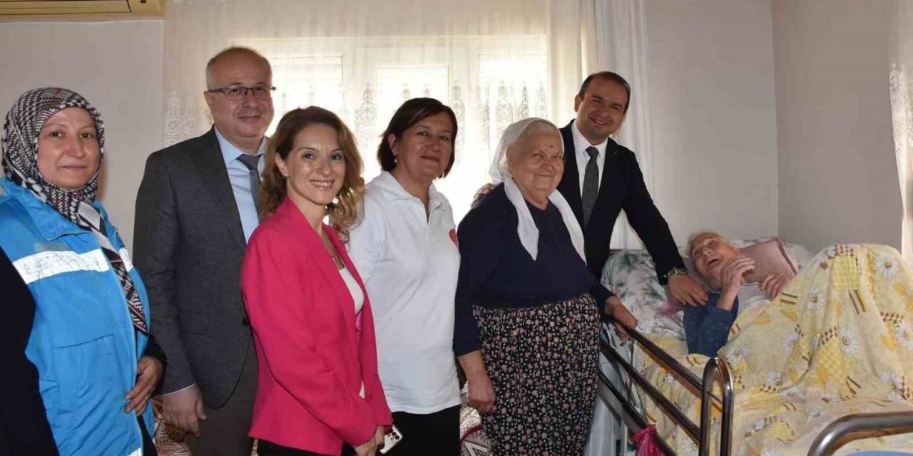 Aydın İl Sağlık Müdürü Şenkul Yaşlıları Unutmadı