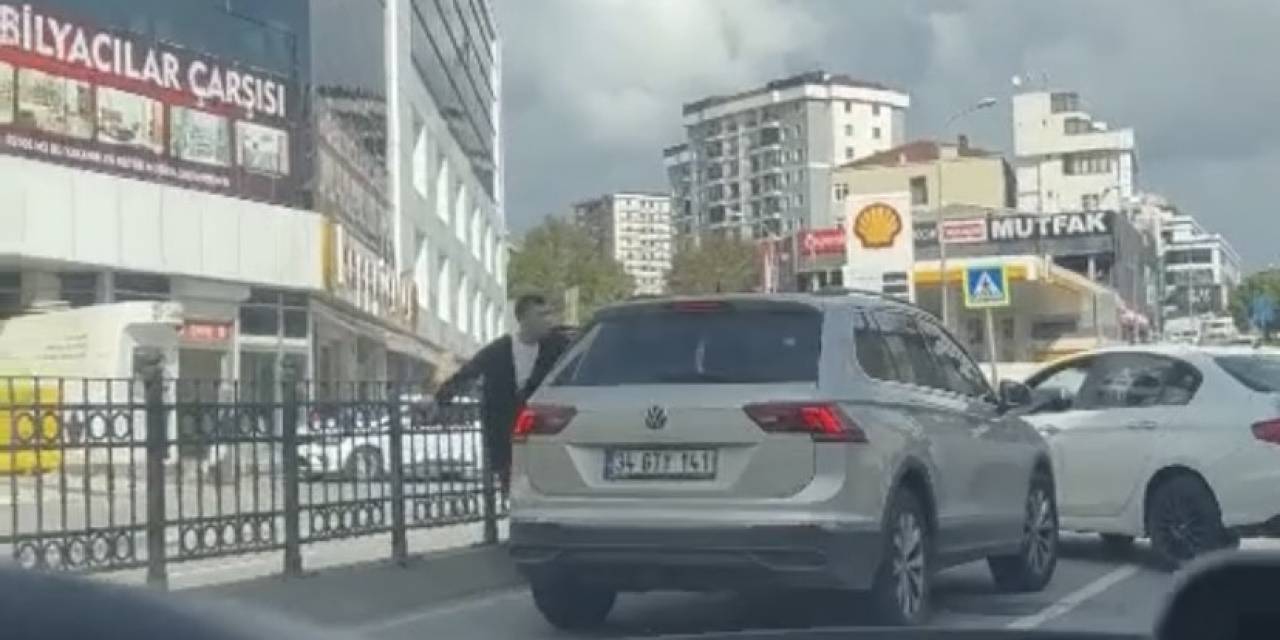 Pendik’te Trafikte Korna Kavgası: Araçla Önünü Kesip Bıçakla Saldırdı