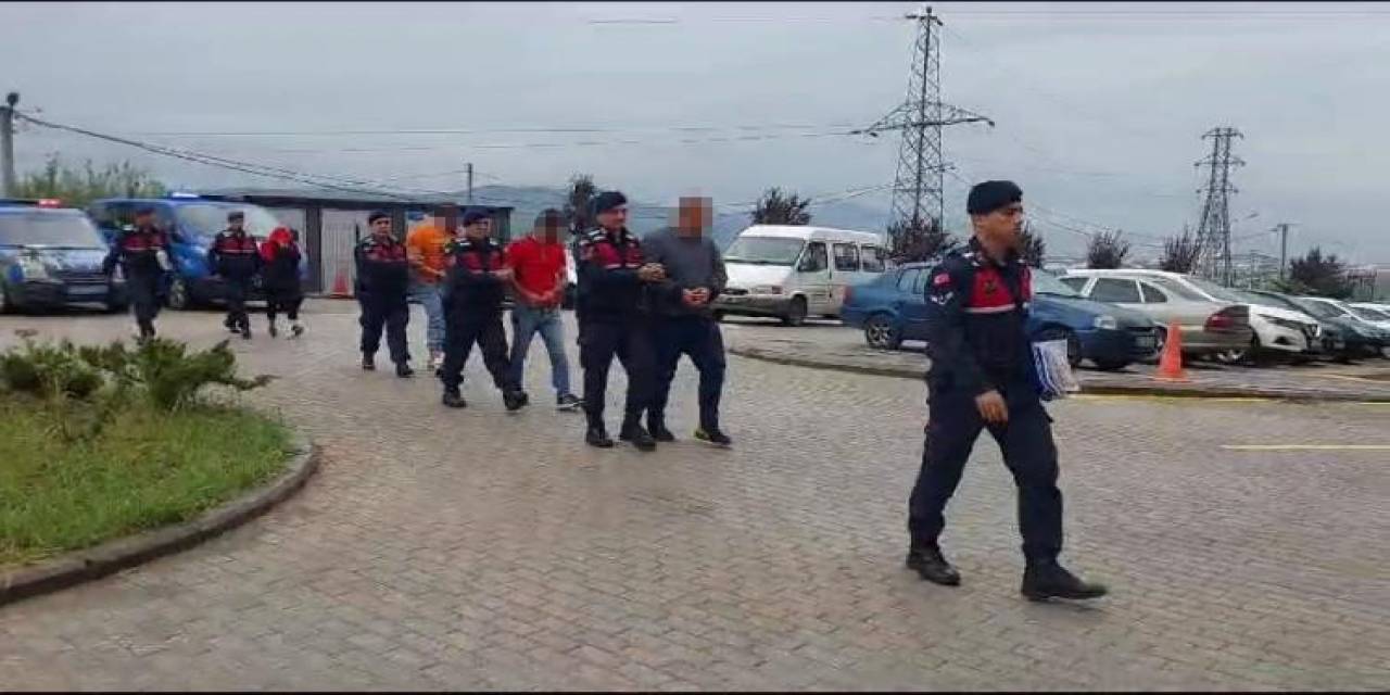 Jandarma Ekiplerinden Uyuşturucu Tacirlerine Darbe