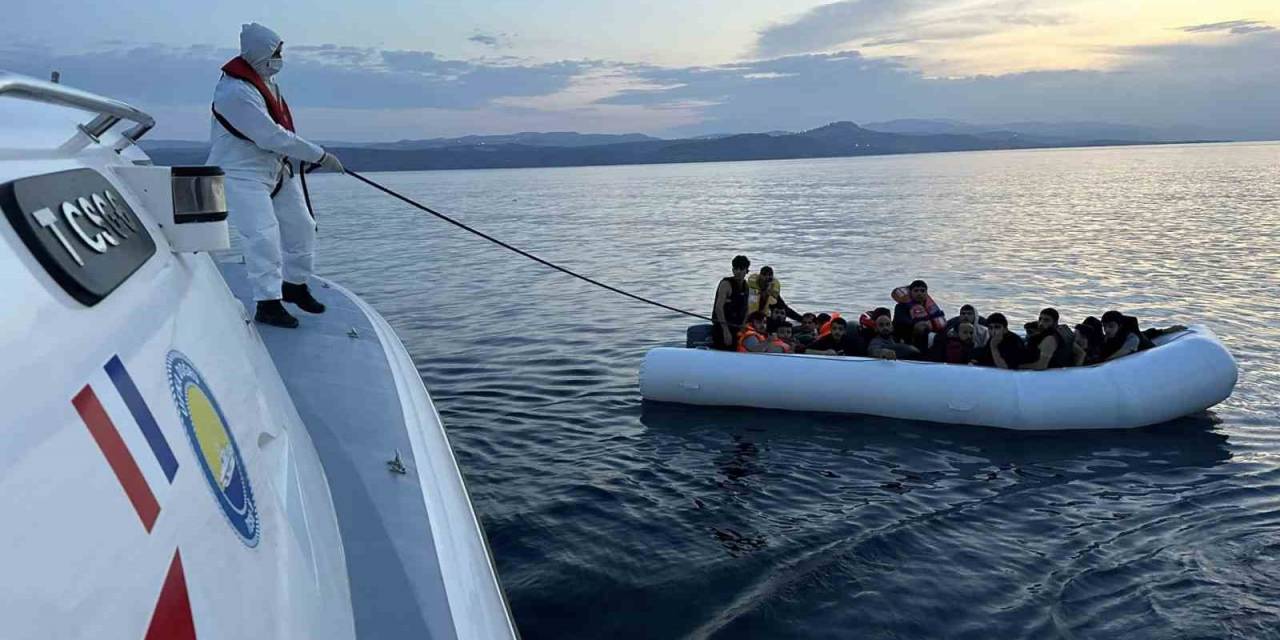 Ayvacık Açıklarında 136 Kaçak Göçmen Kurtarıldı, 29 Kaçak Göçmen Yakalandı