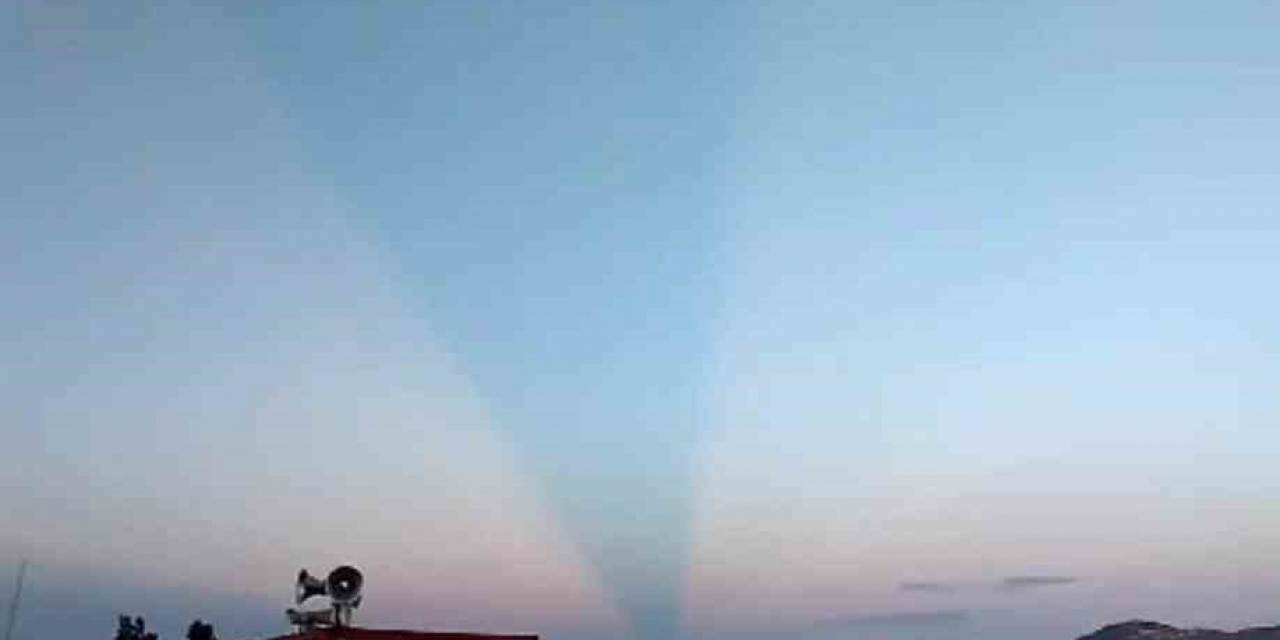 Gökyüzünde Ortaya Çıkan Işık Huzmesi Merak Uyandırdı