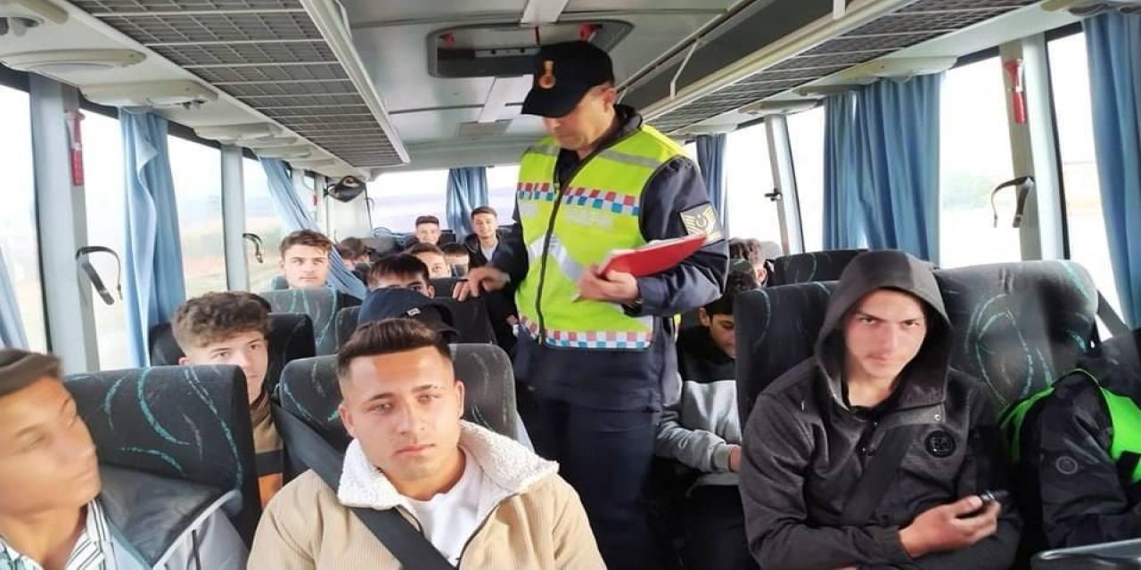 Bolvadin’de Servis Araçlarına Yönelik Denetim