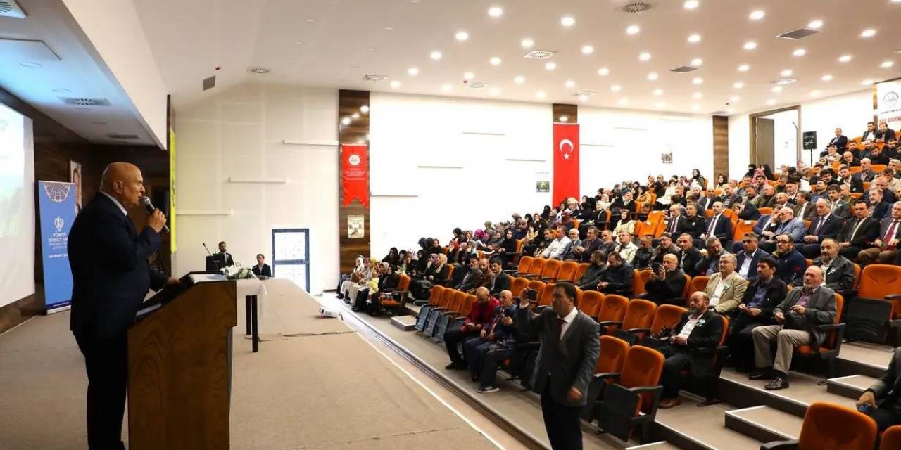 Başkan Pekmezci Mevlid-i Nebi Haftası Programına Katıldı