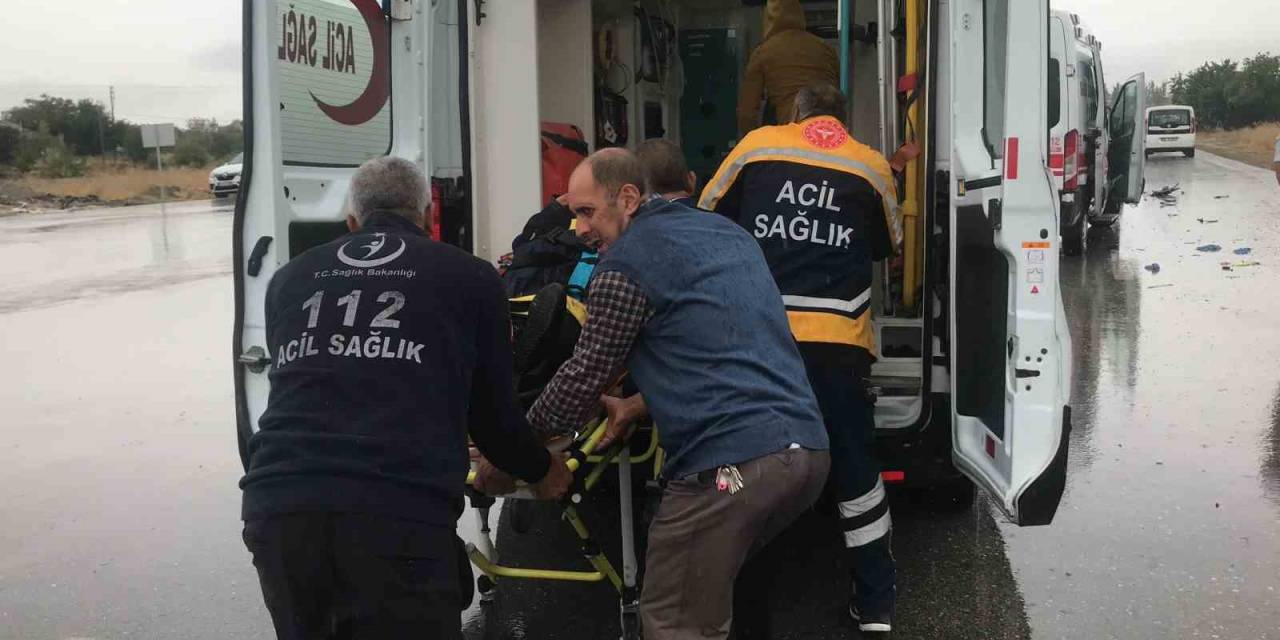 Elazığ’da Trafik Kazası: 8 Yaralı
