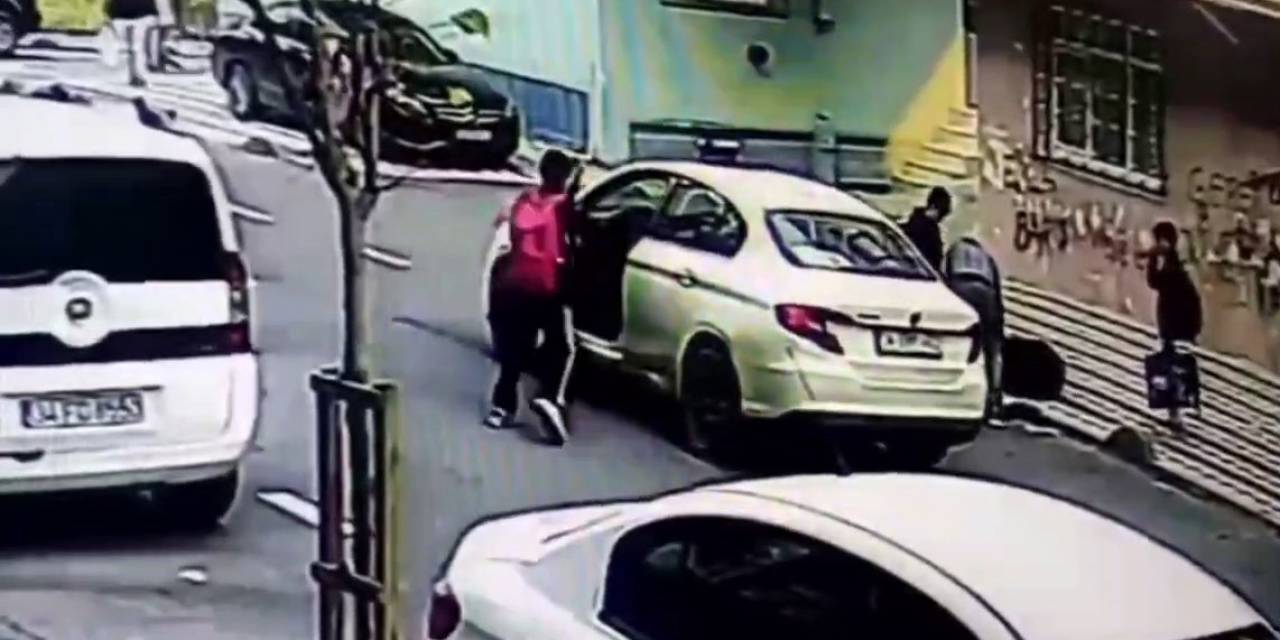 Öğrencinin Refleksi Faciayı Önledi: Kayan Araca Atlayıp El Frenini Çekti