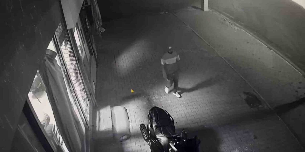Kazaya Karışan Motosikleti Çaldılar