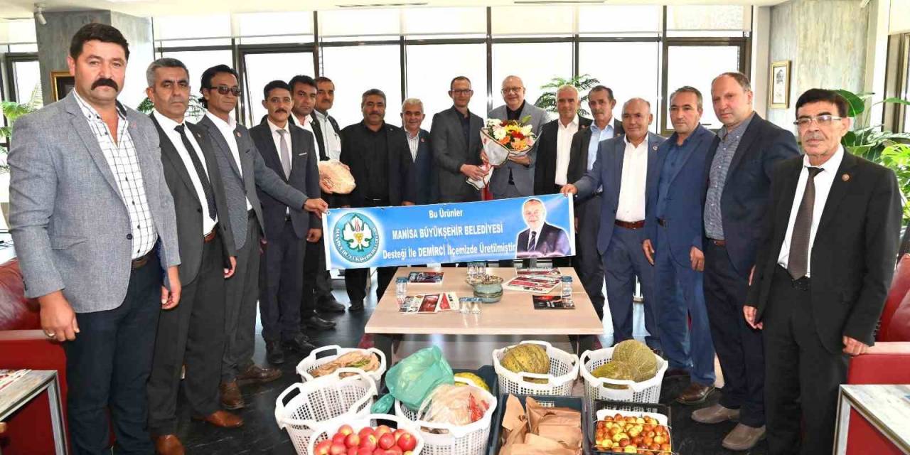 Gördes Ve Demircili Muhtarlardan Başkan Ergün’e Teşekkür Ziyareti