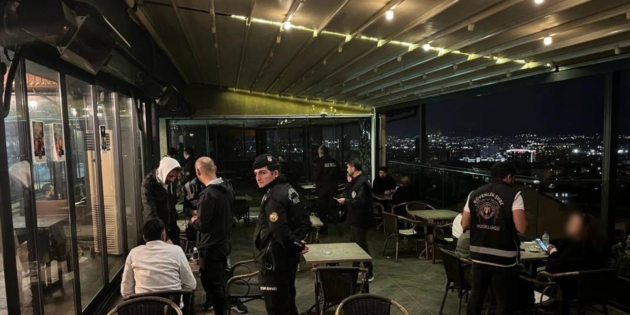 Bursa Polisini 858 Kişiyi Sorguladı, 4 Gözaltı