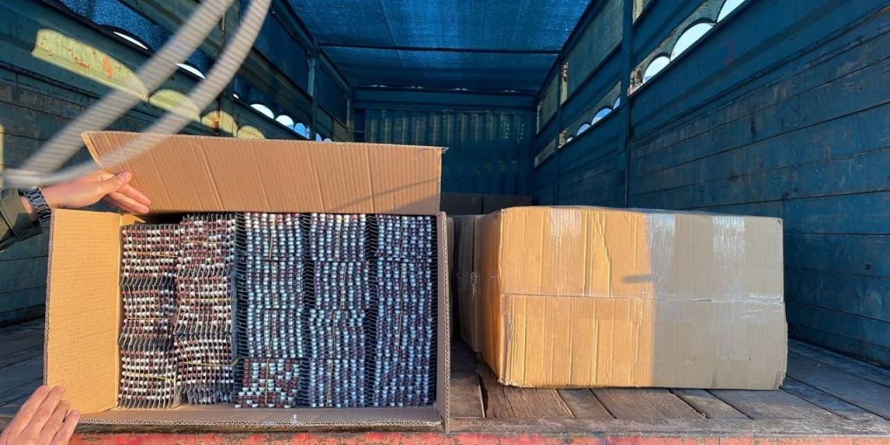 Kamyon Kasasında 400 Binin Üzerinde Sentetik Ecza Yakalandı